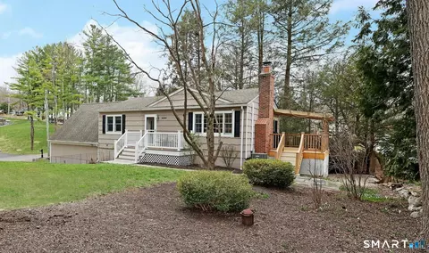 1 Rainbow Dr, Ridgefield, CT 06877