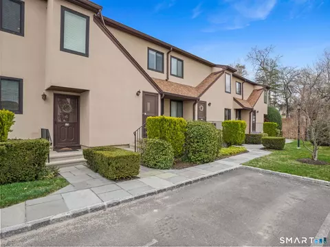16 Bouton St E #B6, Stamford, CT 06907