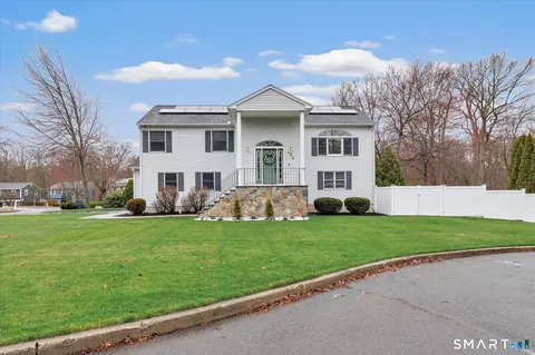 120 Nicole Dr, Milford, CT 06460