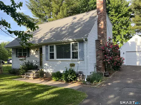 90 Old Brickyard Ln, Berlin, CT 06037