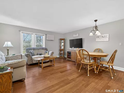 82 Sunset St #68, Waterford, CT 06385