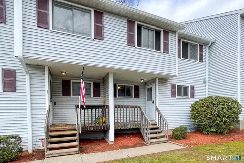65 Russo Ave #I4, East Haven, CT 06513