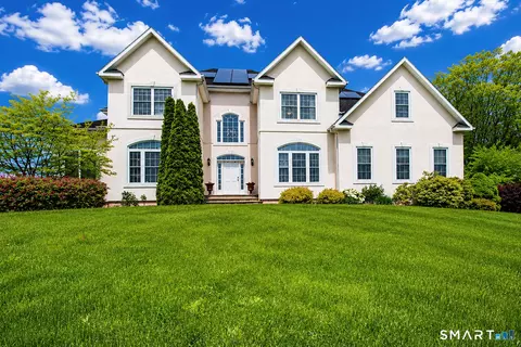 66 Wood Chase Ln, North Branford, CT 06471