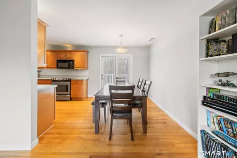 Dining - 51 Sky View Cir, Hamden, CT 06514 photo 2 of 2