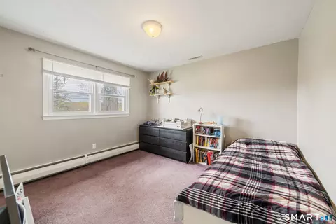 Bedroom - 51 Sky View Cir, Hamden, CT 06514 photo 4 of 11