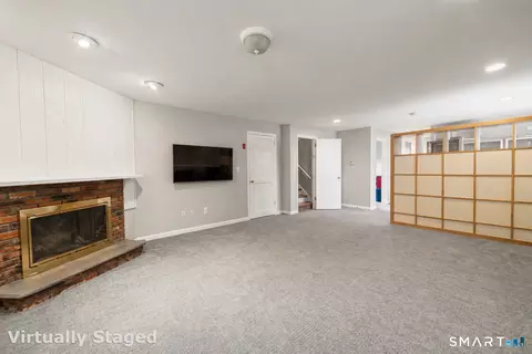 Living - 51 Sky View Cir, Hamden, CT 06514 photo 4 of 7