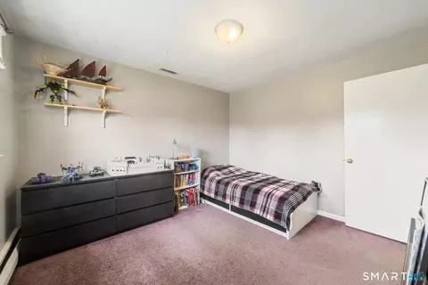 Bedroom - 51 Sky View Cir, Hamden, CT 06514 photo 6 of 11