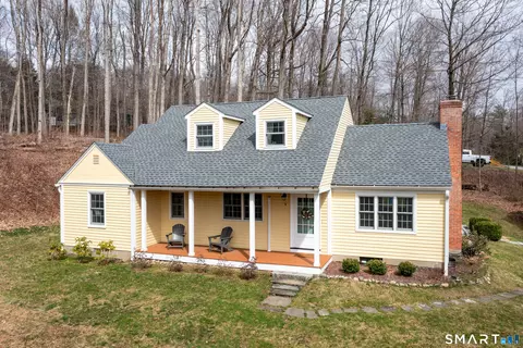 11 Sheldon Ln, Litchfield, CT 06759