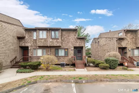 21 Towne House Rd #21, Hamden, CT 06514