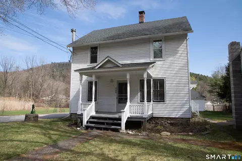 446-448 Salmon Kill Rd, Lakeville, CT 06039
