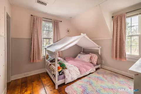 Bedroom - 33 Jerusalem Hl, Trumbull, CT 06611 photo 4 of 7