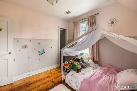 Bedroom - 33 Jerusalem Hl, Trumbull, CT 06611 photo 3 of 7