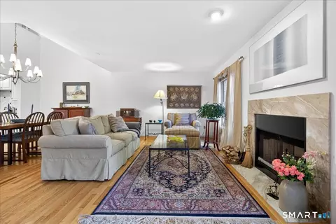 1925 Shepard Ave #54, Hamden, CT 06518