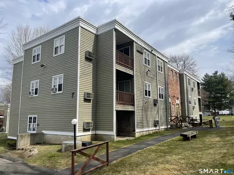 5 Woodside Ave #F65, Danbury, CT 06810