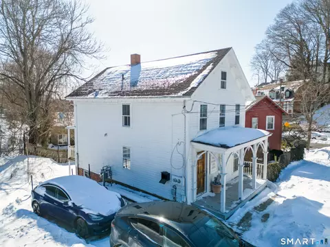 89 Hempstead St, New London, CT 06320