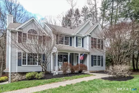 1 Hemlock Ln, Gaylordsville, CT 06755