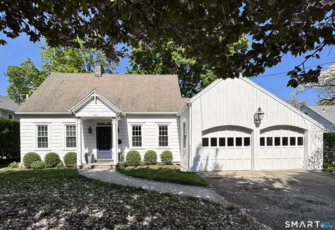 464 Round Hill Rd, Fairfield, CT 06824