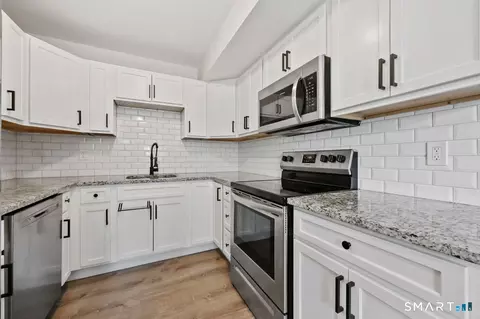 5 Van Zant St #1, Norwalk, CT 06855