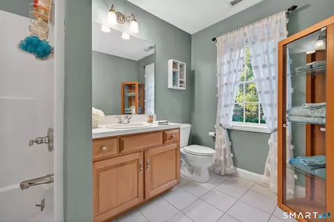 Bath - 3 Windward Dr #3, Niantic, CT 06357 photo 6 of 7