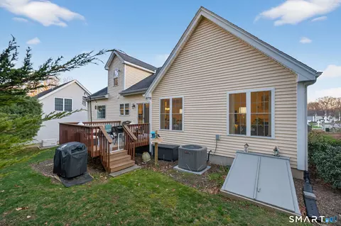 Exterior - 3 Windward Dr #3, Niantic, CT 06357 photo 5 of 5