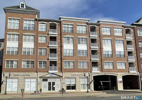 850 E Main St #205, Stamford, CT 06902