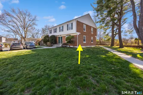 245 Sunnyridge Ave #1, Fairfield, CT 06824