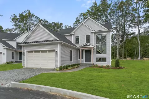 80 Oronoque Hills Rd, Stratford, CT 06614