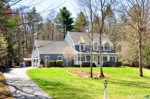 16 Stonewall Dr, Granby, CT 06090