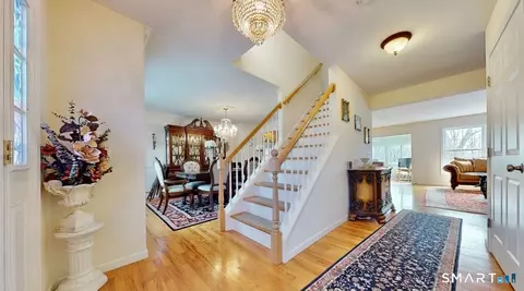 Entry Way - 25 Stephen St, Derby, CT 06418 photo 2 of 3