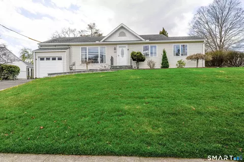 Exterior - 240 Shepard Ave, Hamden, CT 06514 photo 2 of 5
