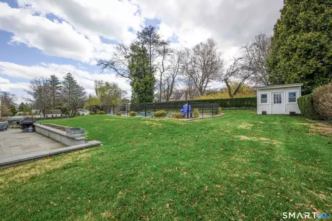 Exterior - 240 Shepard Ave, Hamden, CT 06514 photo 4 of 5