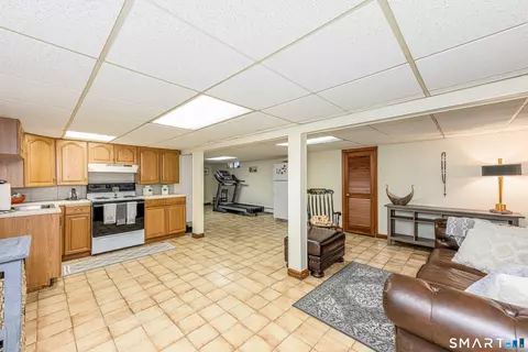 Kitchen - 240 Shepard Ave, Hamden, CT 06514 photo 3 of 4