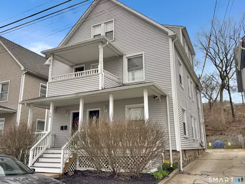 18 Columbia St, Ansonia, CT 06401