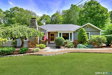 100 Hiram Hill Rd, Monroe, CT 06468