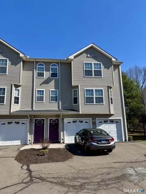 83 Dannys Way #83, Wallingford, CT 06492