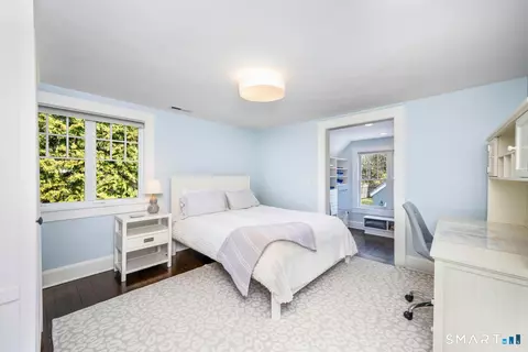 Bedroom - 15 Beach Dr, Darien, CT 06820 photo 5 of 6