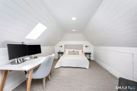 Bedroom - 15 Beach Dr, Darien, CT 06820 photo 6 of 6