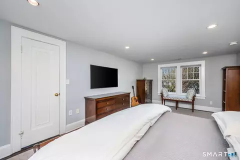 Bedroom - 15 Beach Dr, Darien, CT 06820 photo 2 of 6