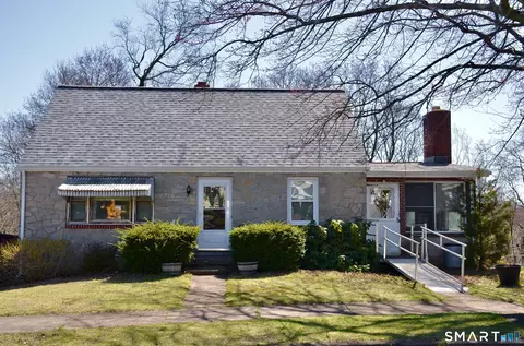 19 Hughes St, East Haven, CT 06512