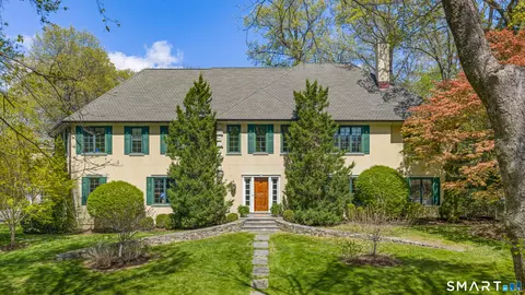 22 Cavray Rd, Norwalk, CT 06855