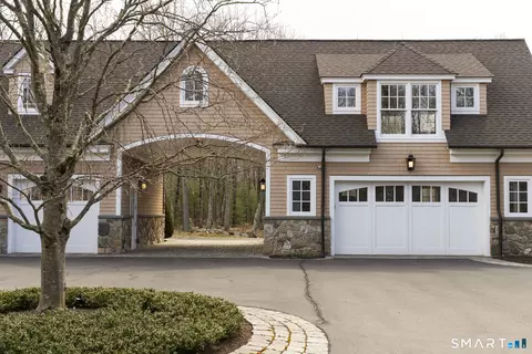 Exterior - 5 Viewpoint Ln, Ellington, CT 06029 photo 4 of 7