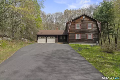 150 Patricia Dr, Stratford, CT 06614