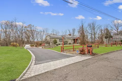 57 Gray Rock Rd, Trumbull, CT 06611