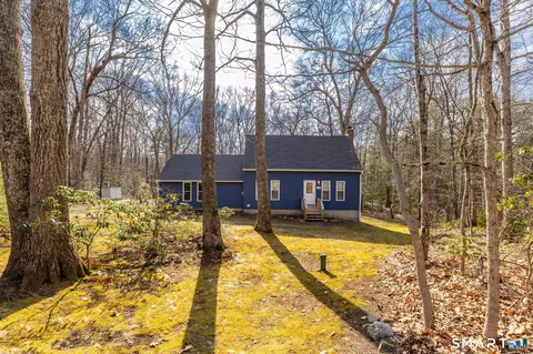 33 Pinewoods Dr, Barkhamsted, CT 06063