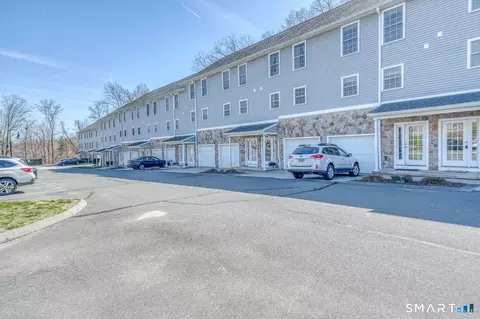 28 Armstrong Rd #C20, Coventry, CT 06238