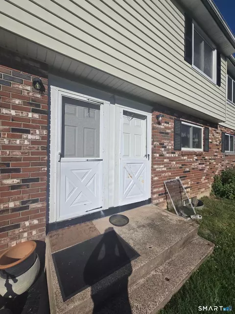 461 Spring St #4F, Naugatuck, CT 06770