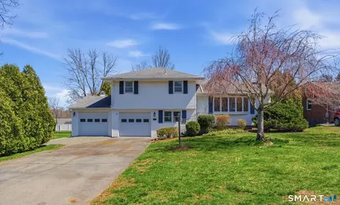 124 Midwell Rd, Wethersfield, CT 06109