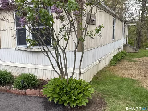 7 North Ter, Vernon, CT 06066