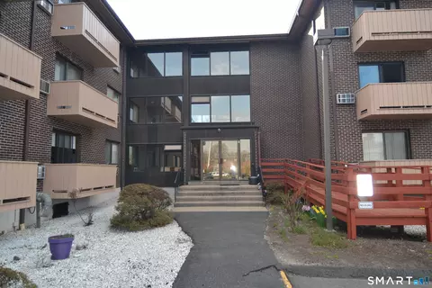 40 California St #B6, Stratford, CT 06615