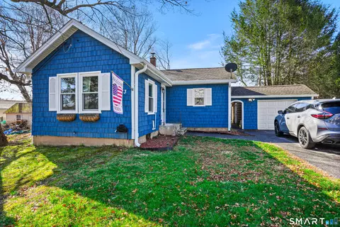 73 Jeannette St, Bristol, CT 06010